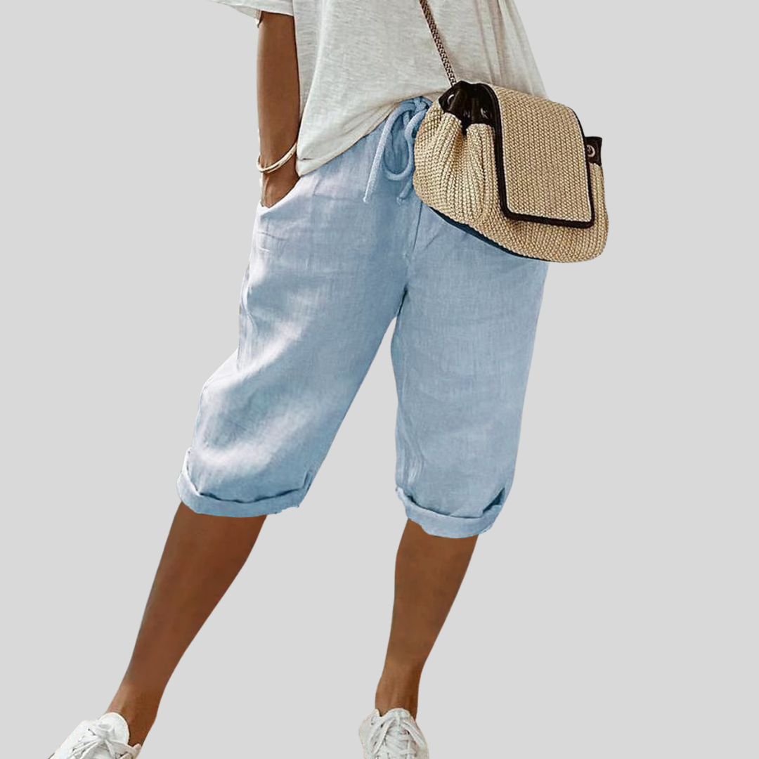 Chic and Cozy Short Fluid Pants