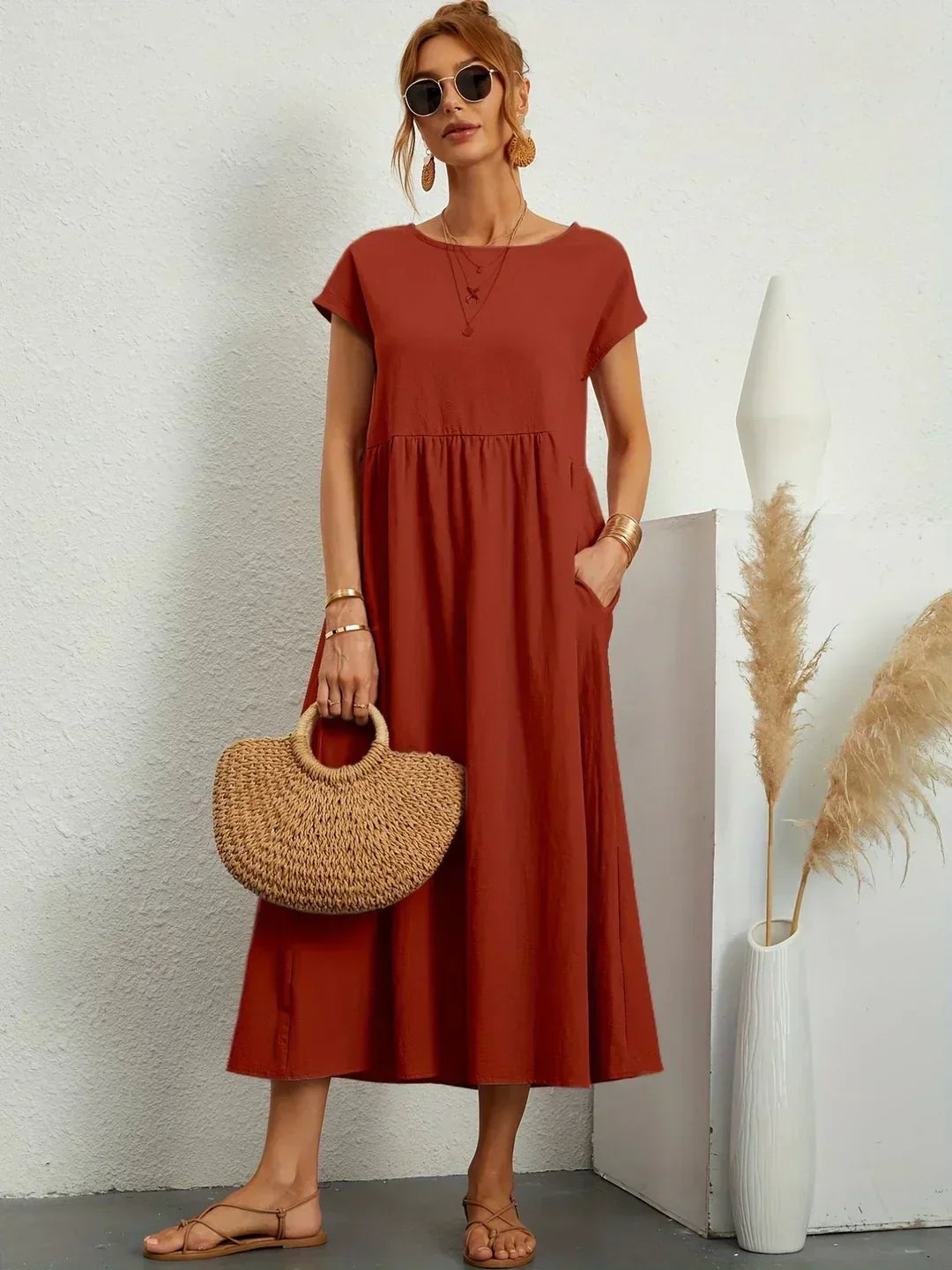 HEIKE | ELEGANT MIDI DRESS WITH A CLASSIC FLOW