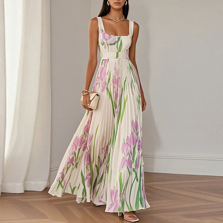 LYRA | Chic Floral Maxi Dress with a Flattering Pleated Design