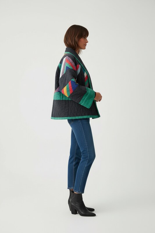 Vintage-Inspired Women's Jacket with Timeless Charm